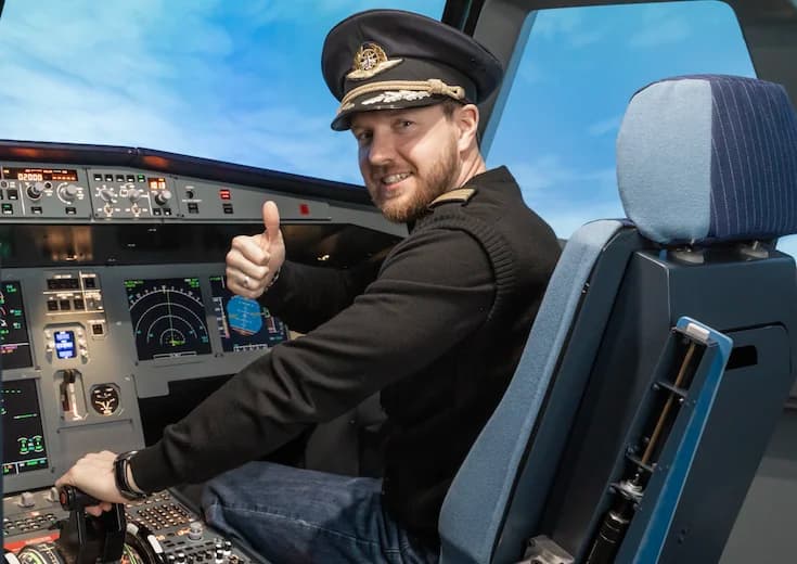 O replică exactă a cabinei de pilotaj a aeronavei